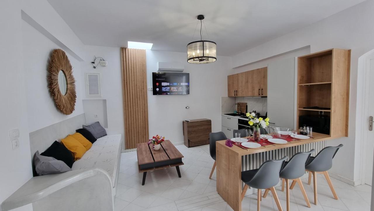 3 Bedroom House Included Free Car Rental Perissa  Exterior photo