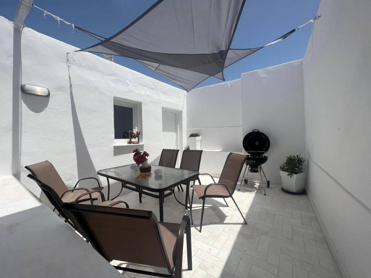 3 Bedroom House Included Free Car Rental Perissa  Exterior photo