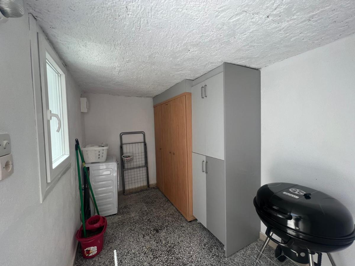3 Bedroom House Included Free Car Rental Perissa  Exterior photo